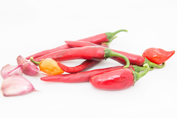 Peperoncini piccanti con aglio 