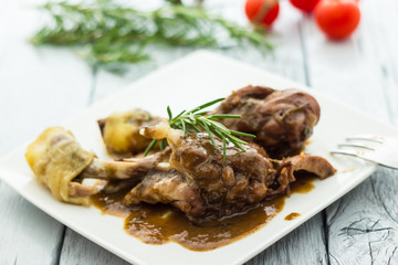 Chicken legs with red wine