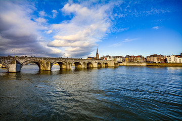 Obraz premium オランダ マーストリヒトの聖セルファース橋