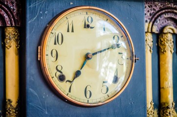 old vintage classic sheld clock