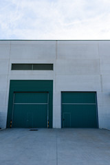 Obraz na płótnie Canvas Exterior industrial warehouse