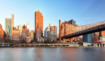 Fototapeta na wymiar Ed Koch Queensboro Bridge from Manhattan. It is also known as th