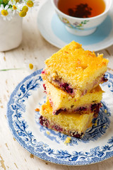 Blackberry Cornbread Buckle