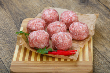 Raw meatball