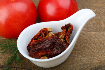 Dry tomato