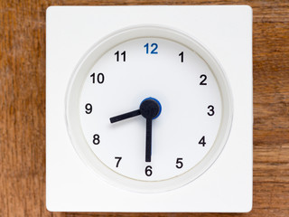 Series of the sequence of time on the simple white analog clock