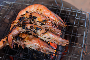 Grilled prawns on the grill