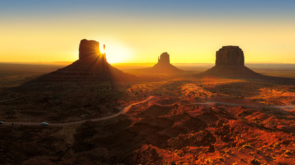 Naklejka premium Sunrise view at Monument Valley, Arizona, USA