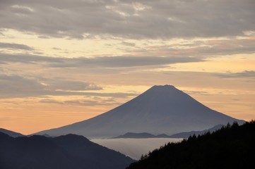 Fototapeta premium 柳沢峠からの富士山
