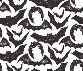 Halloween seamless pattern with hand drawn sketch bats