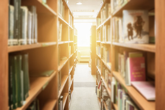 bookshelf straight class in library
