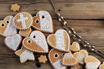 gingerbread heart-shaped
