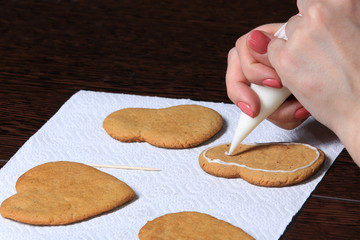 hand-painted ginger cookies