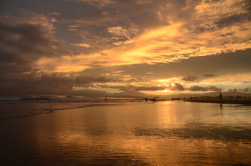 夕景　黄金色の海　湘南