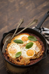 Baked eggs in tomato sauce