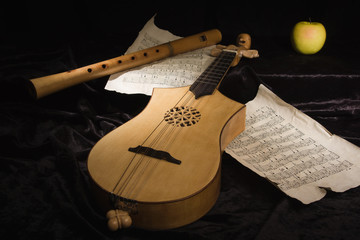 Renaissance lute (citole) and alto recorder