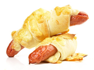 Würstchen im Schlafrock mit Käse