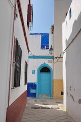 Assilah, maisons blanches et bleues. Maroc