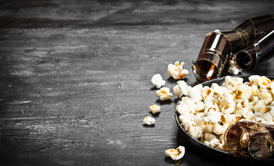 Popcorn with the movie films .