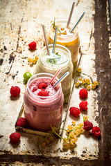 Berry smoothie gooseberries, raspberries and white currants.