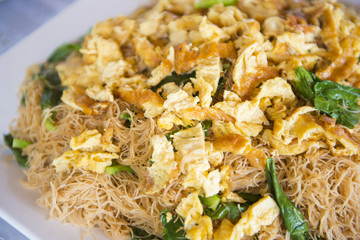 fried noodles with soy sauce and egg