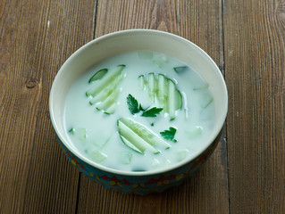Persian Cucumber Yogurt