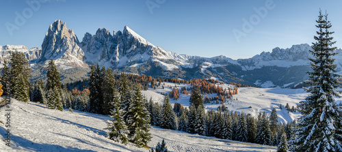 29 besten board bilder auf meadow quot seiser alm dolomites meadow in winter quot stockfotos und 29 besten board bilder auf meadow quot seiser alm dolomites meadow in winter quot stockfotos und