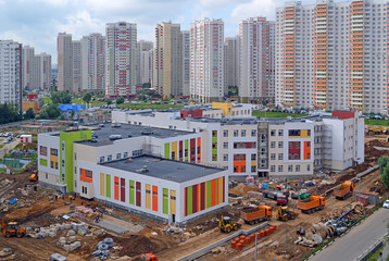 Строительство здания новой школы