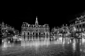 Fototapeta premium mairie de Poitiers de nuit