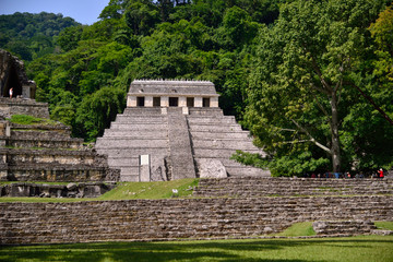 Fototapeta na wymiar Palenque. Rovine e Tempio delle Iscrizioni