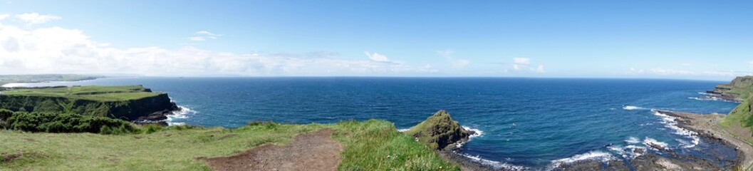 Landschaft an der Causeway Coast - Giants Causeway / Nordirland