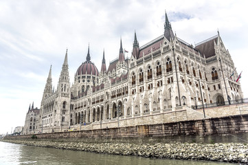 Fototapeta premium Side view of the hungarian parliament.