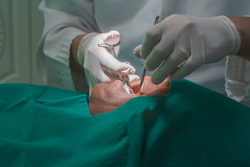Dentistry, anesthetic injection, dentists are to be tooth extraction.
