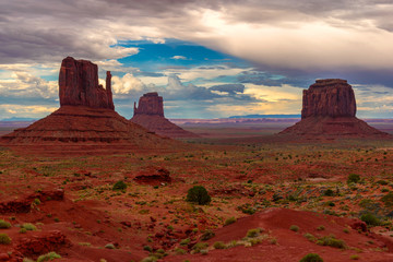 Monument Valley after sunset, Utah - Arizona