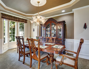 Gorgeous dining room interior design with vintage furniture