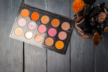 Makeup brushes and make-up eye shadows