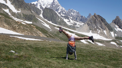 Naklejka premium Fun devant le Mont Blanc