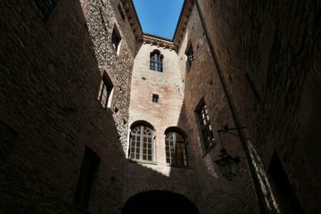 Fototapeta na wymiar Castello di Zavattarello
