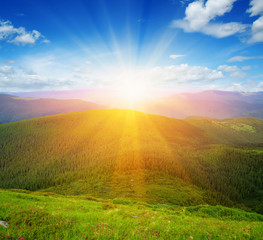  Mountain with the sun