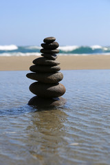 piedras zen playa escultura U84A2353-f16