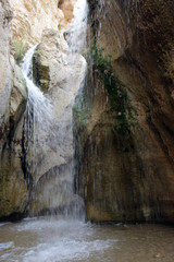 afrykański widok - wodospad wśród skał