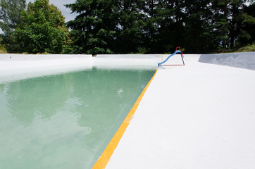 Empty swimming pool