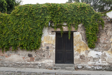 Fototapeta na wymiar architecture in Antigua Guatemala