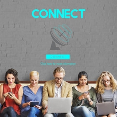 Boardcast Data Transmission GPS Navigation Concept © Rawpixel.com