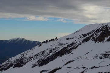 Fototapeta na wymiar Montanha com neve
