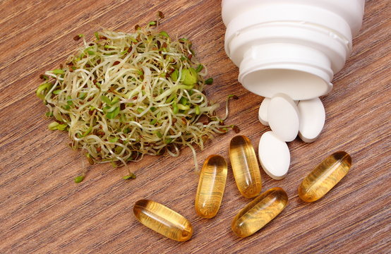 Tablets supplements with alfalfa and radish sprouts, healthy nutrition