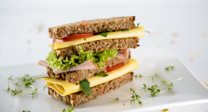 K&auml;sebrot