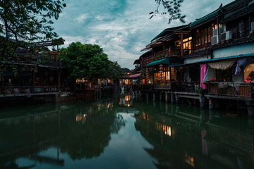 Obraz premium Sun setting over Zhujiajiao