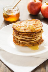 Apple cinnamon whole wheat pancakes