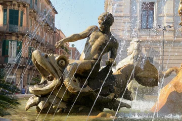Fototapete Brunnen Detail des Dianabrunnens, Archimedes-Platz in Syrakus